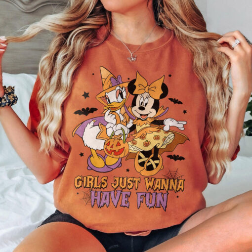 Amazing Vintage Witch Besties Shirt 2026